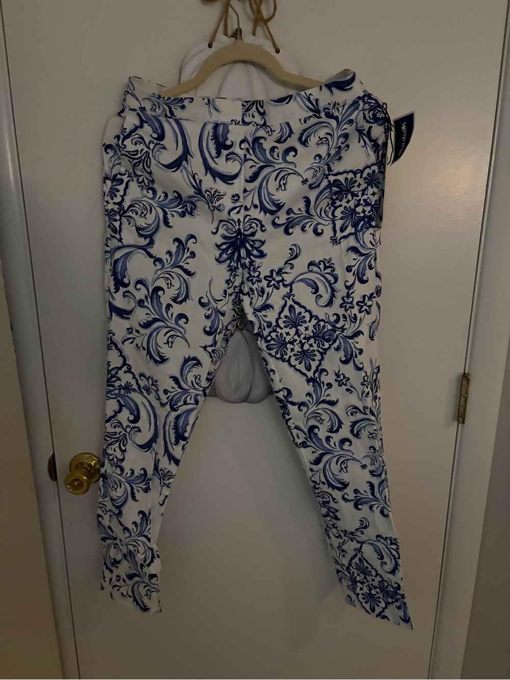 Rachel Zoe White Pants with Blue Scroll Floral Print